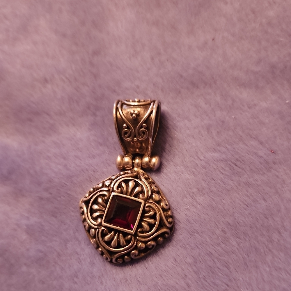 Elegant Gold Pendant with Red Gemstone 925 Silver - Picture 3 of 3